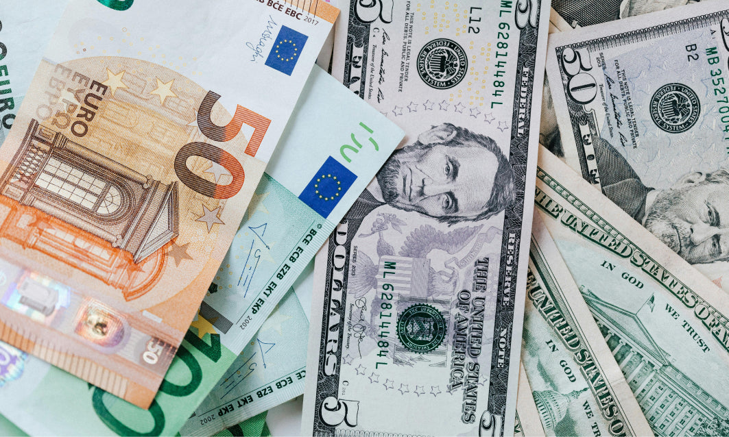 Foreign currency: what’s the best way to take money overseas with you?